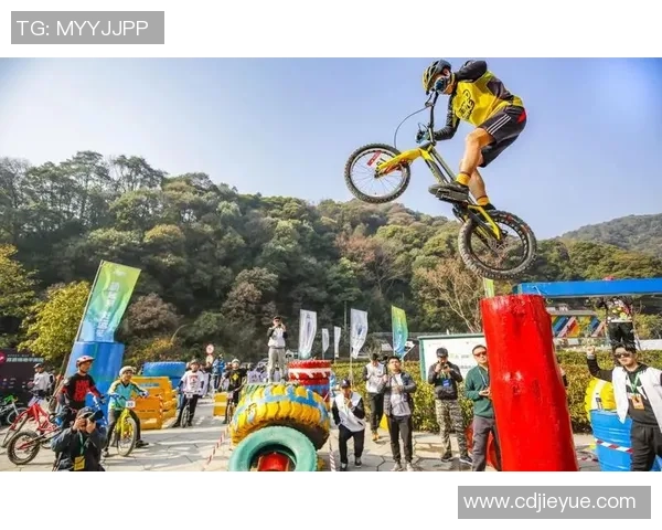 广州攀岩队在极限运动会中以55分稳居积分榜首位引发关注